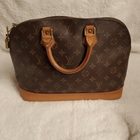 Alma Medium Bag - Picture 1 of 8